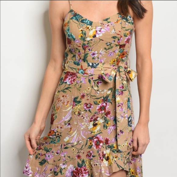 CLEARANCE ‼️✨MOCHA FLORAL DRESS - dress - Picture 2 of 3